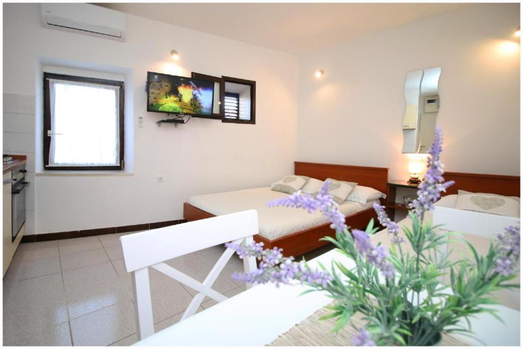 Apartment Karmela Primosten Exterior photo