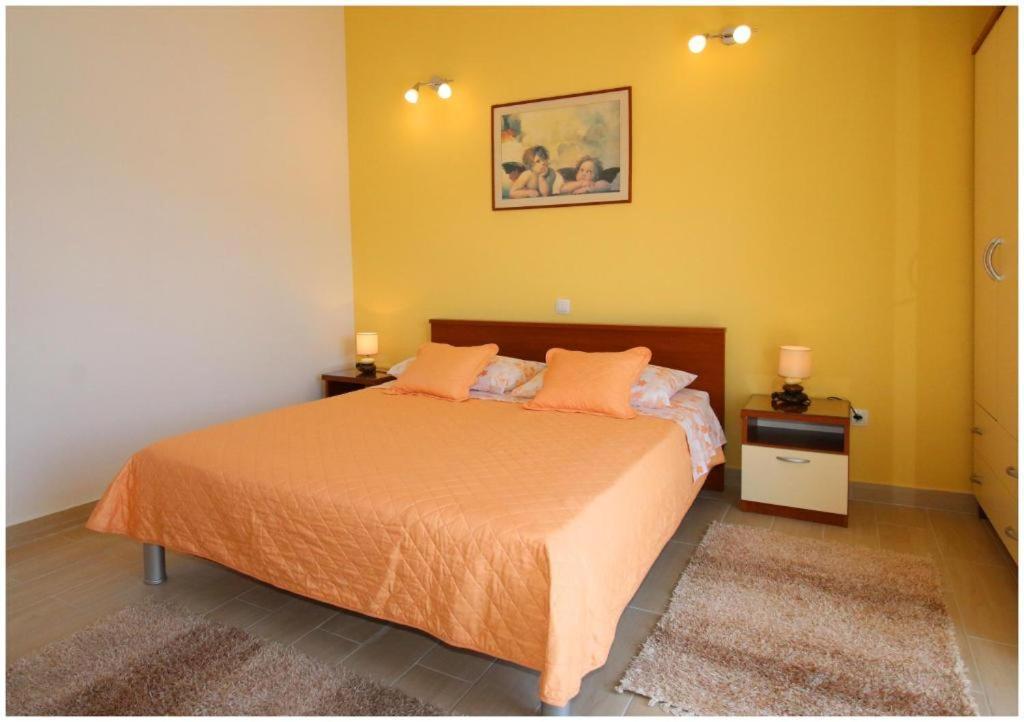 Apartment Karmela Primosten Exterior photo